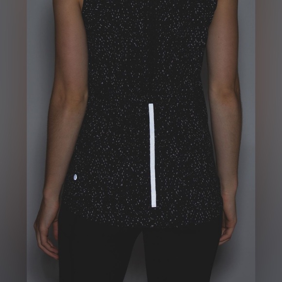 EUC 🍋 Lululemon Go The Distance Vest - Picture 4 of 16